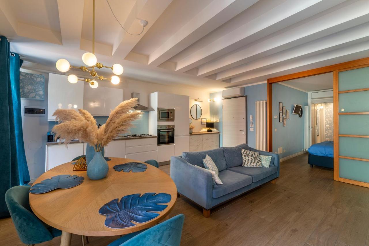 The Cozy Loft, Un Angolo Alla Moda Nel Cuore Di Verona Luaran gambar