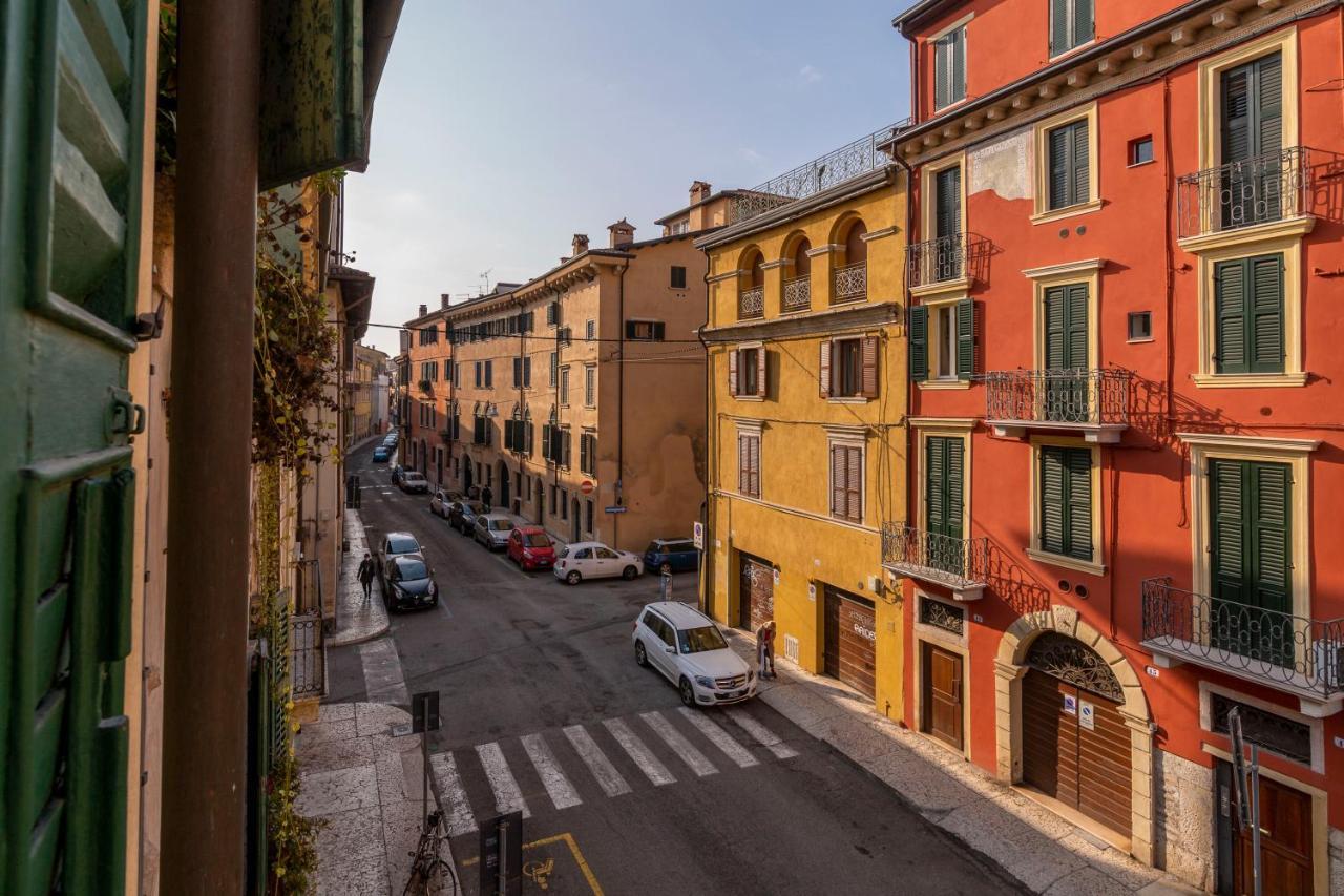 The Cozy Loft, Un Angolo Alla Moda Nel Cuore Di Verona Luaran gambar